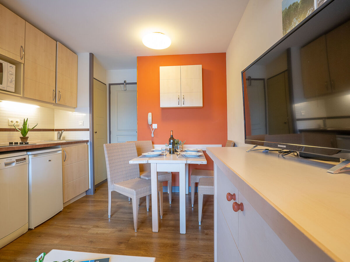 Studio 23 m² au Village Cap Estérel, terrasse et 5 piscines - Photo 10