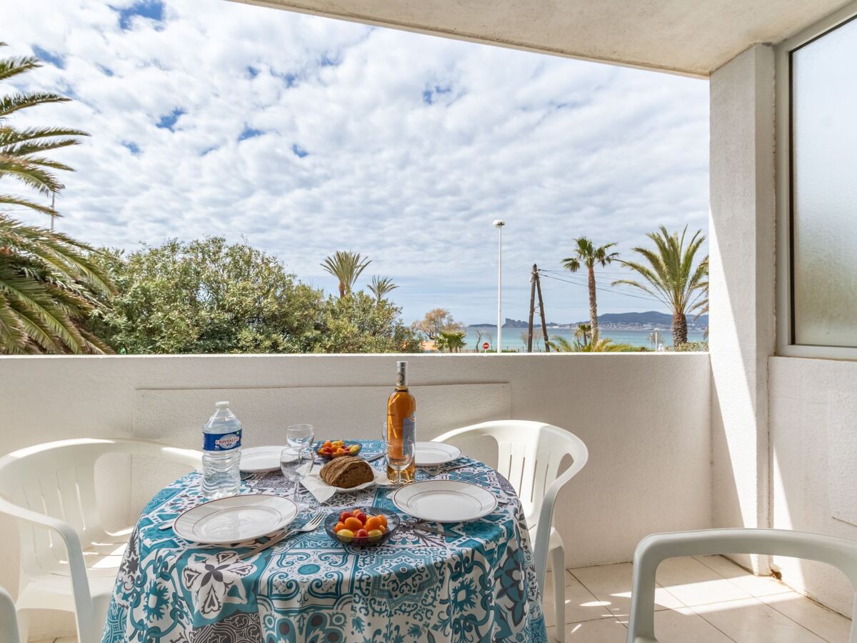 Appartement vue mer aux Lecques, à 30 m de la plage - Photo 1