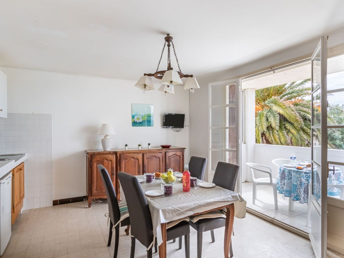 Appartement vue mer aux Lecques, à 30 m de la plage - Photo 3