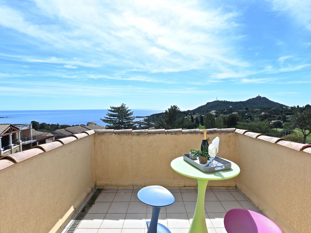 Appartement Le Village – vue mer, 2 terrasses, Cap Estérel - Photo 5