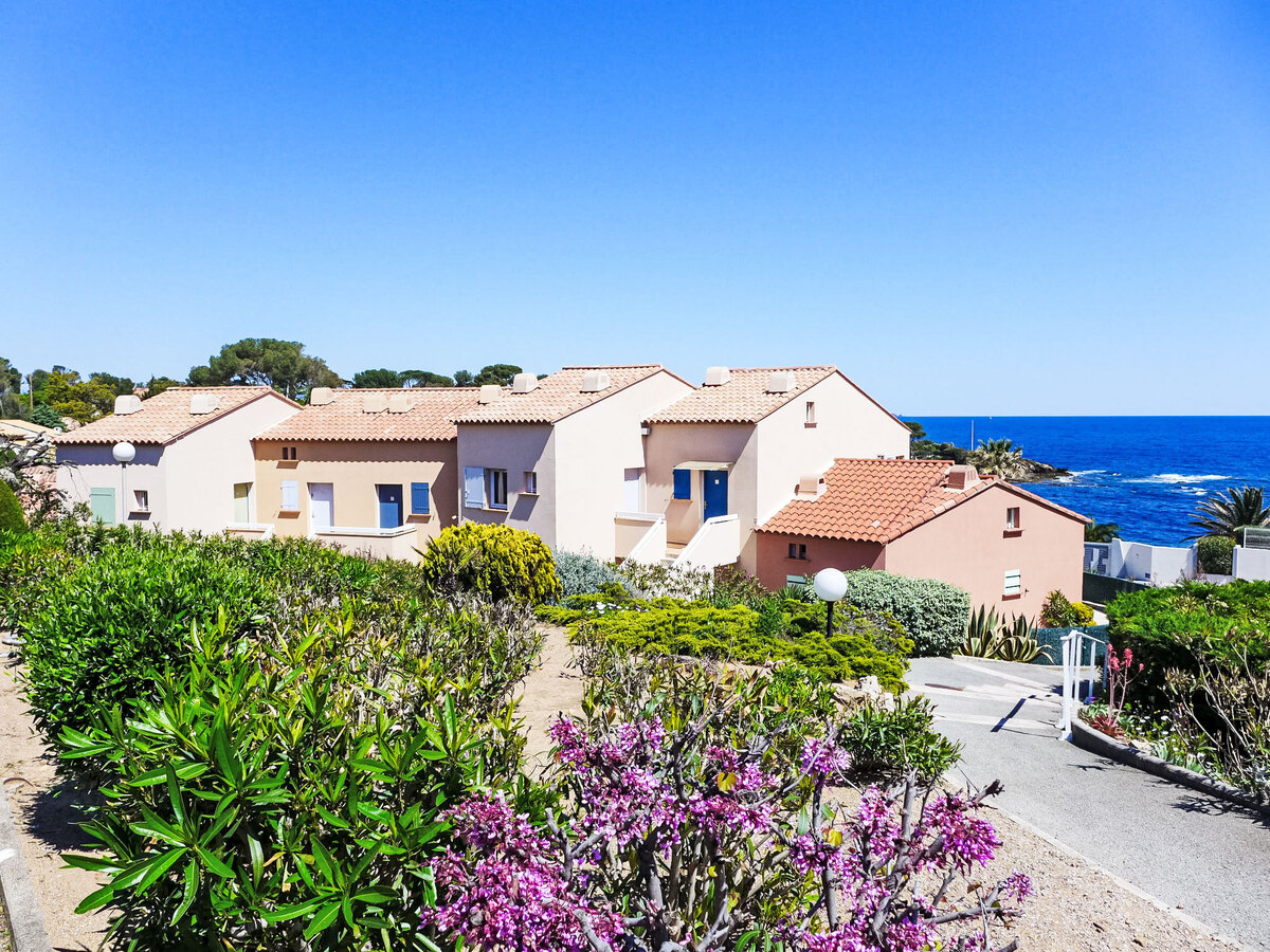 Appartement avec vue mer à 50m de la plage - Photo 5