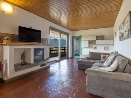Angelina, appartement 100 m² avec terrasse vue lac : photo 6