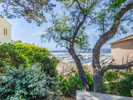 Studio Château de la Madrague, vue mer et port à 200 m : photo 16