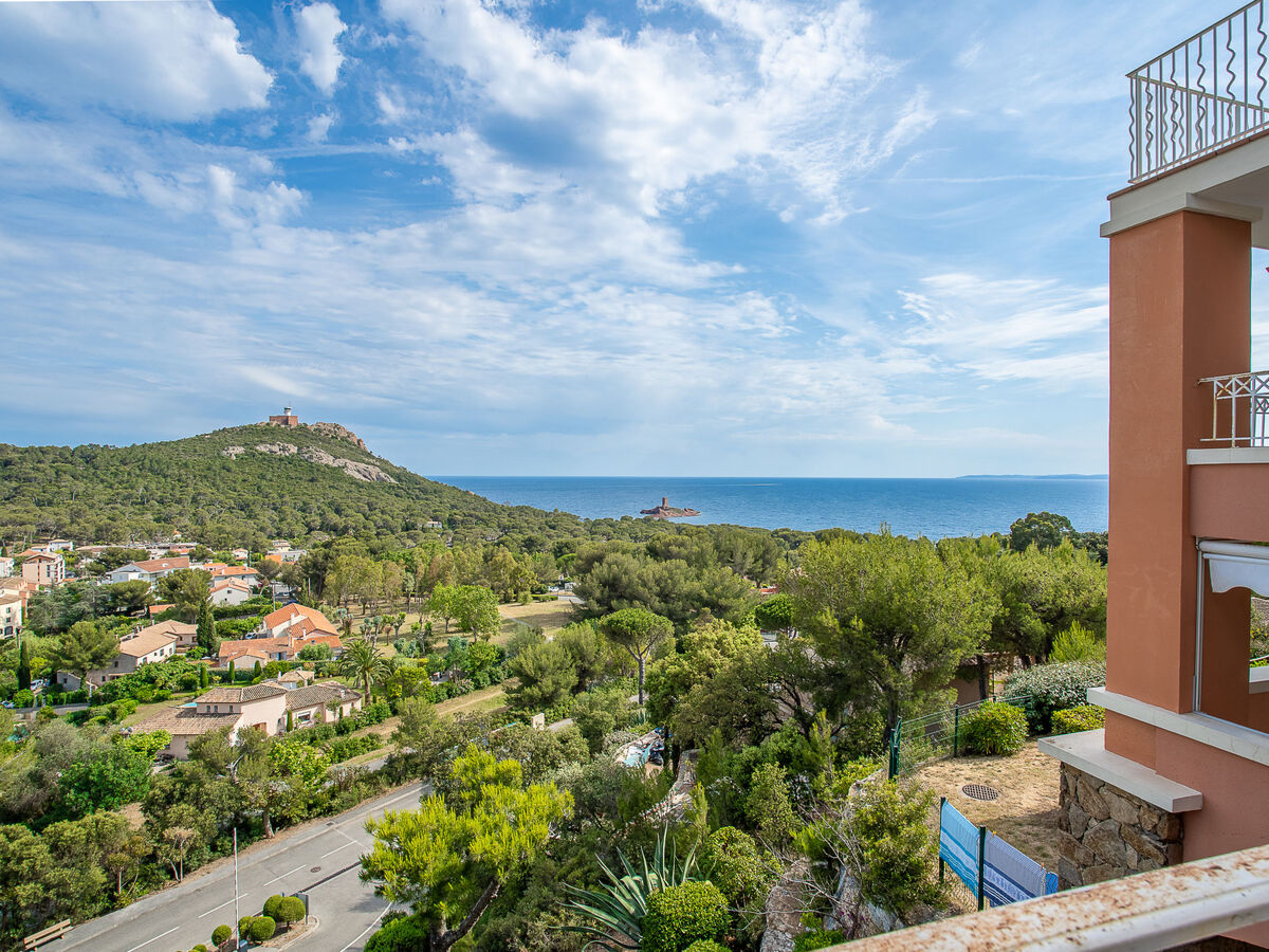 Appartement vue mer, terrasse, 5 piscines – Cap Estérel - Photo 1
