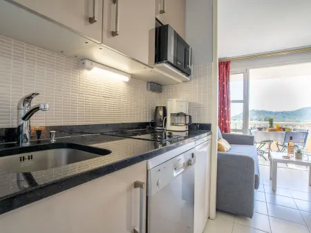 Appartement L'Esquinade – Village Cap Estérel, golf et 5 piscines : photo 4