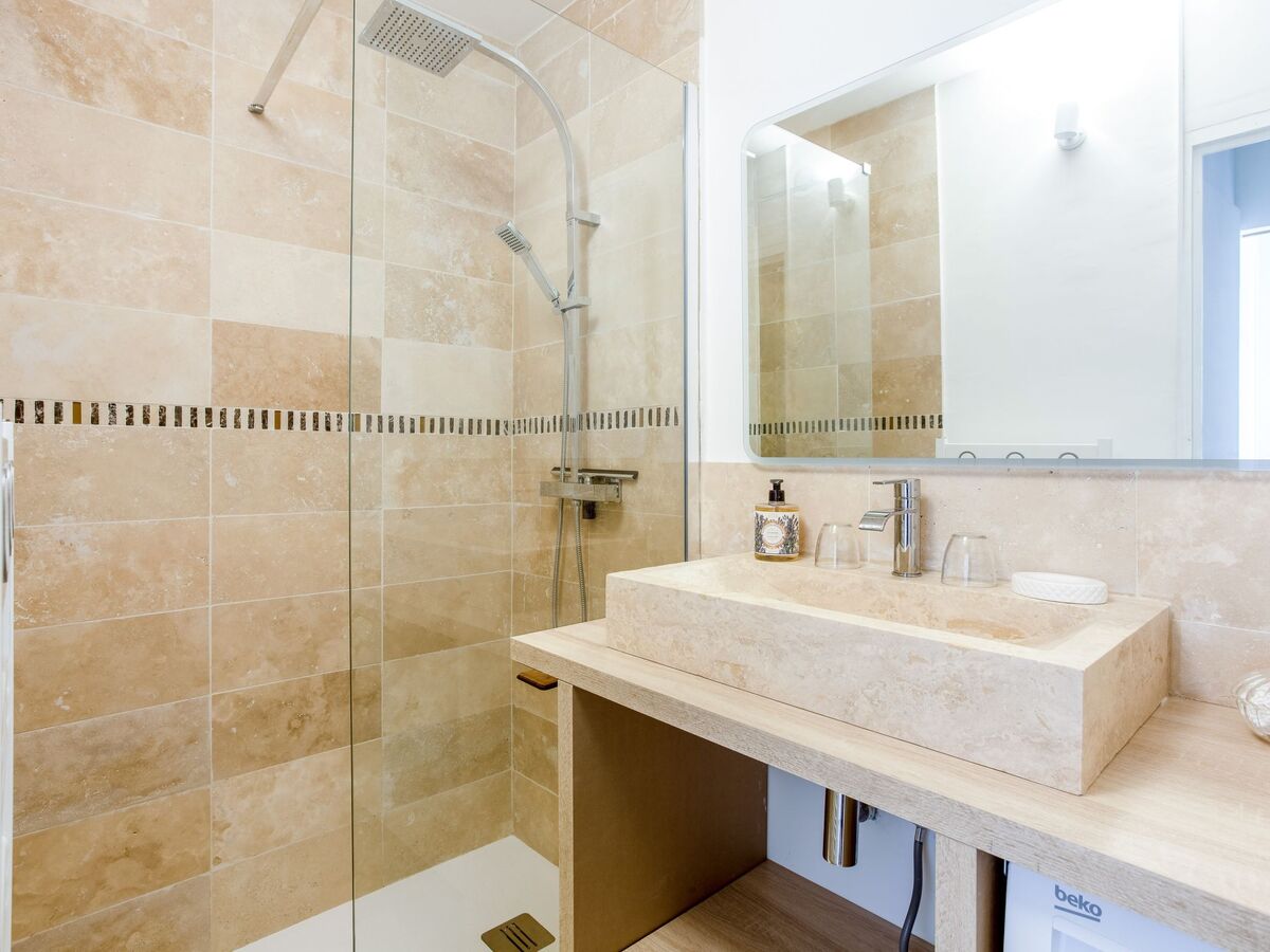 Appartement Saint James au cœur du Lavandou, 200 m plage - Photo 14