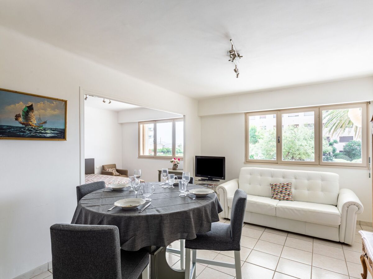 Studio 52 m² vue mer au Lavandou, 20 m de la plage - Photo 1