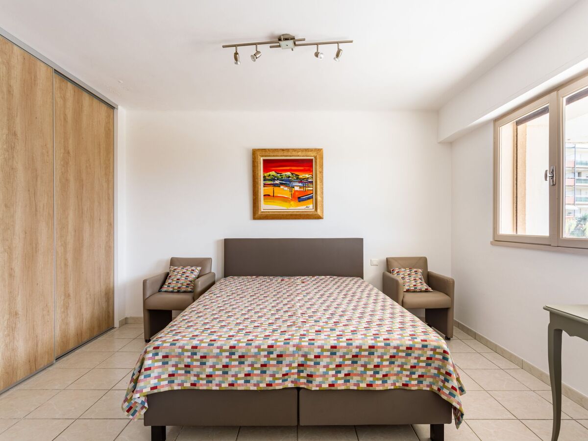 Studio 52 m² vue mer au Lavandou, 20 m de la plage - Photo 13