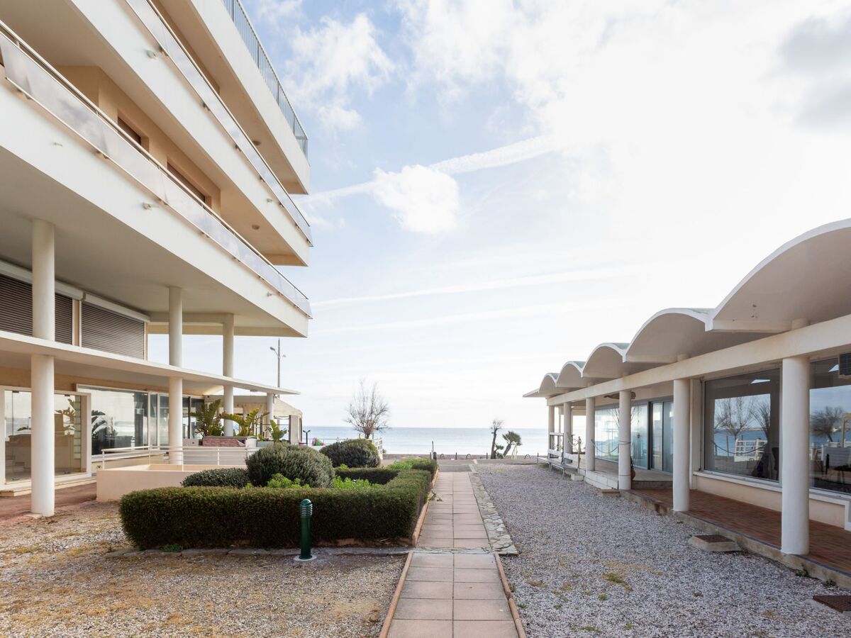 Studio 52 m² vue mer au Lavandou, 20 m de la plage - Photo 17