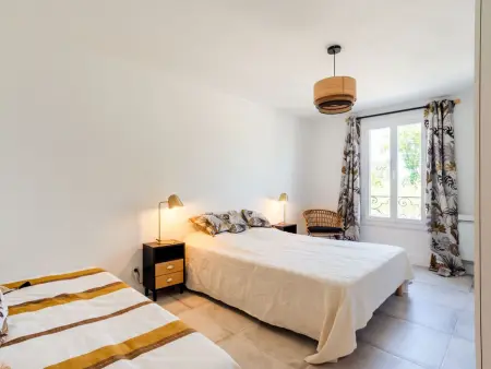 Apt rénové 2022 à 10 m du canal, Port Grimaud : photo 3