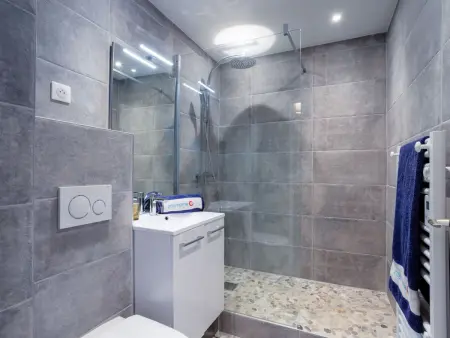 Apt rénové 2022 à 10 m du canal, Port Grimaud : photo 4