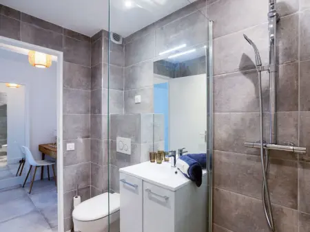 Apt rénové 2022 à 10 m du canal, Port Grimaud : photo 13