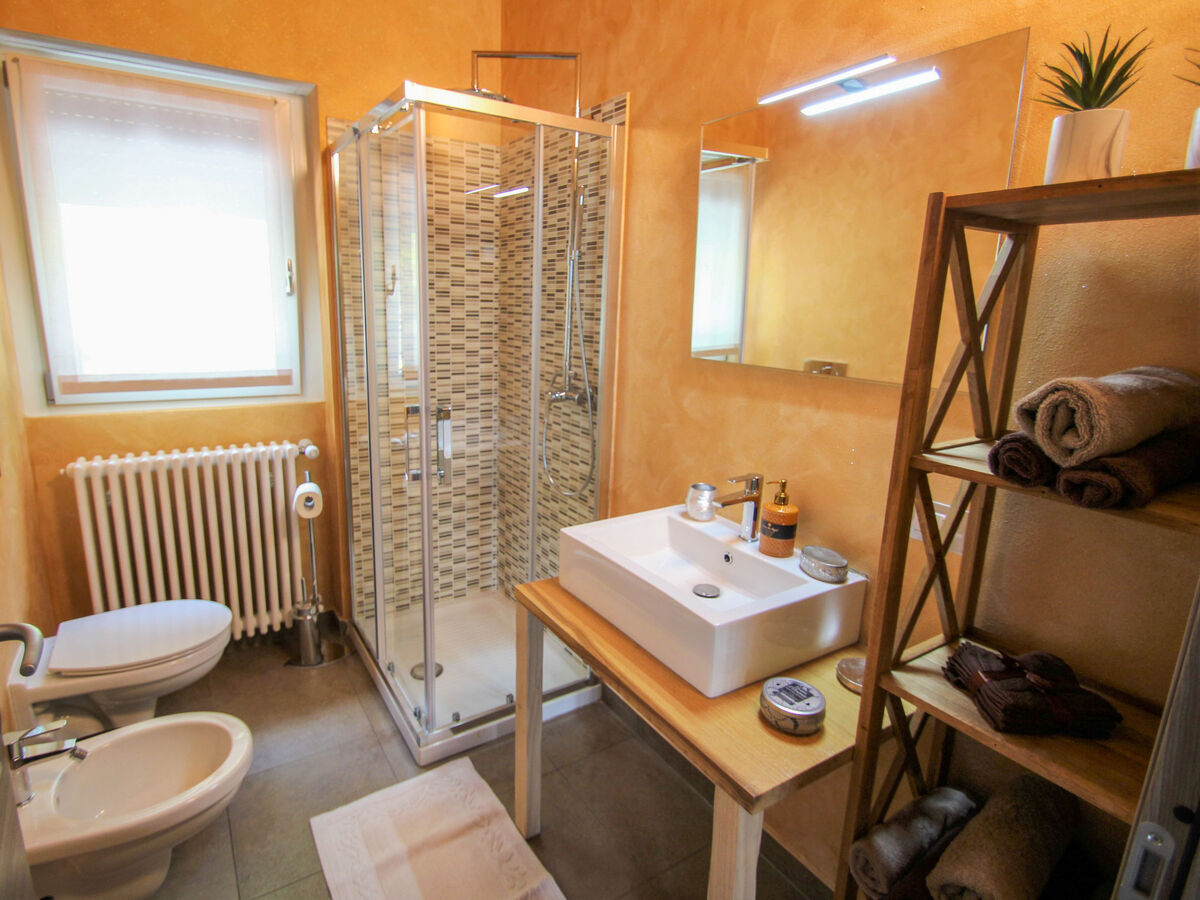 Lucina – Appartement rénové avec vue lac, Oggebbio - Photo 16