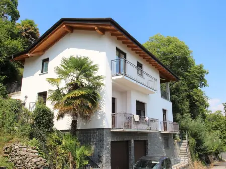 Location appartement à Oggebbio, Lucina