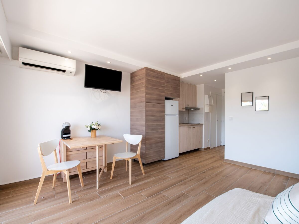 Studio rénové 22 m² à 200 m de la plage, Cavalaire - Photo 3
