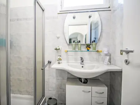 Residenza Agrifoglio - Apt 2 pièces avec jardin et piscine : photo 12