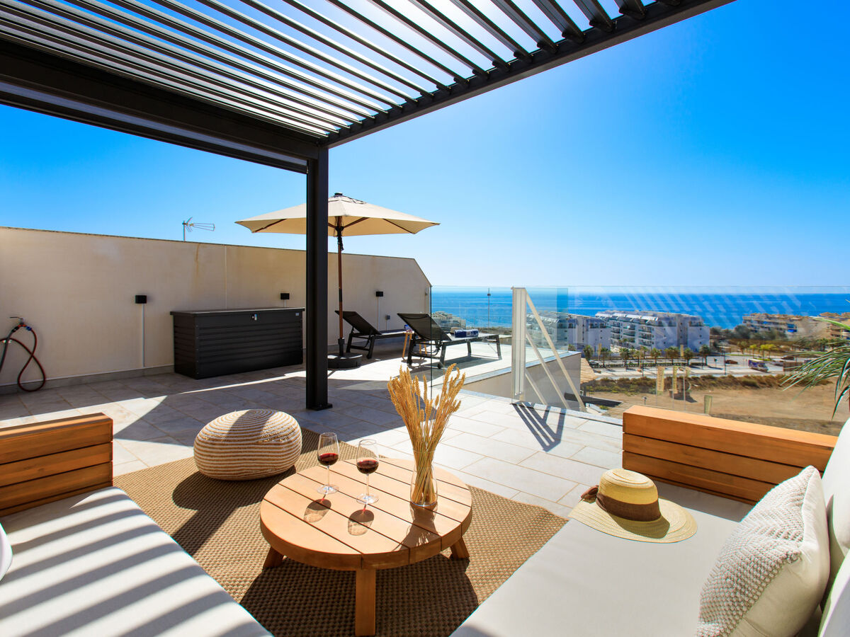 Appartement Marinsa Beach II – vue mer et terrasse sur le toit - Photo 1