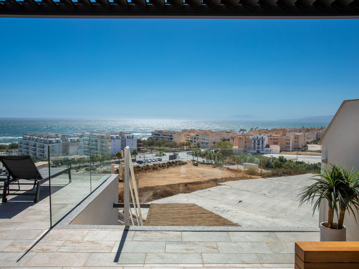 Appartement Marinsa Beach II – vue mer et terrasse sur le toit - Photo 30