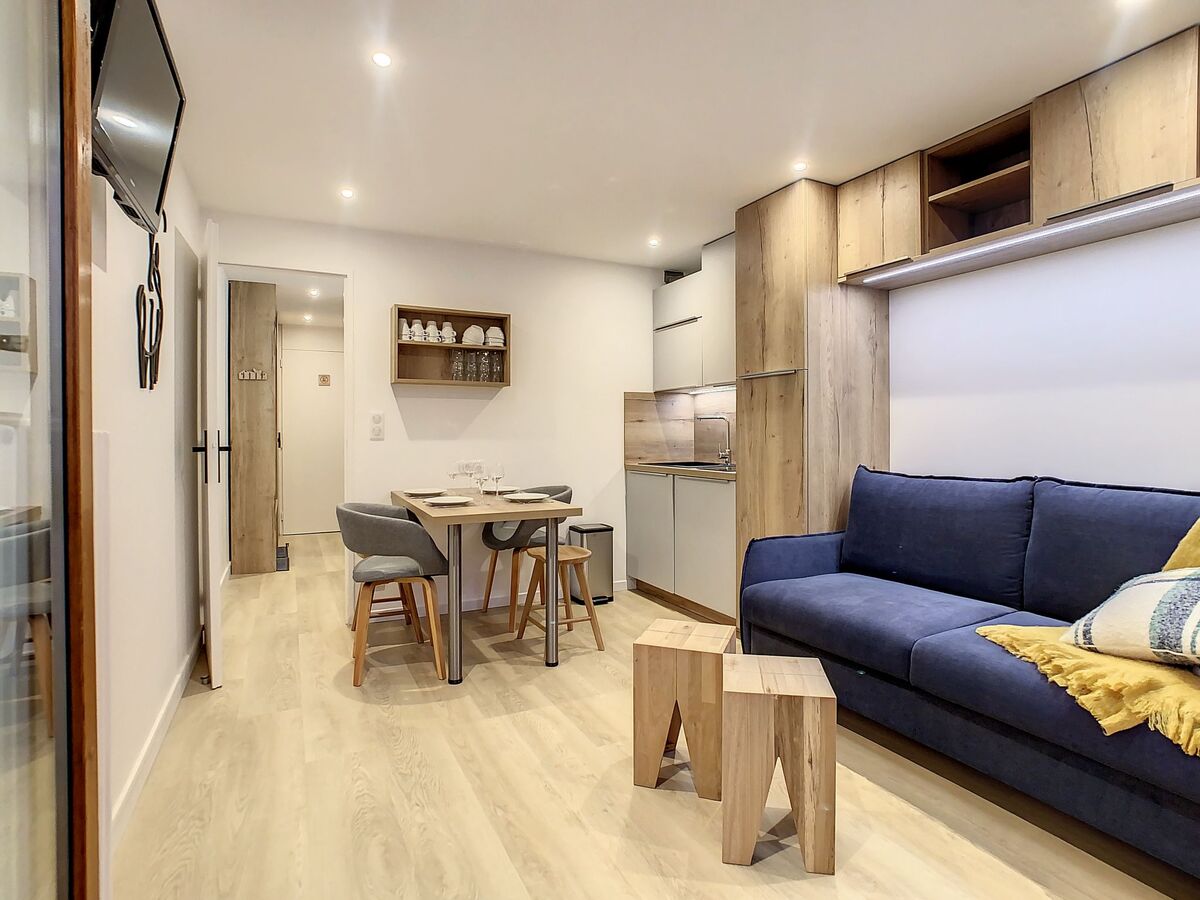 Chavière 716 – Studio rénové 7e étage, vue montagne - Photo 6