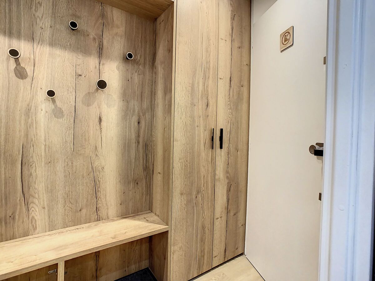 Chavière 716 – Studio rénové 7e étage, vue montagne - Photo 17