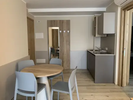 Appartement 2 pièces rénové 2022 à Garda : photo 4