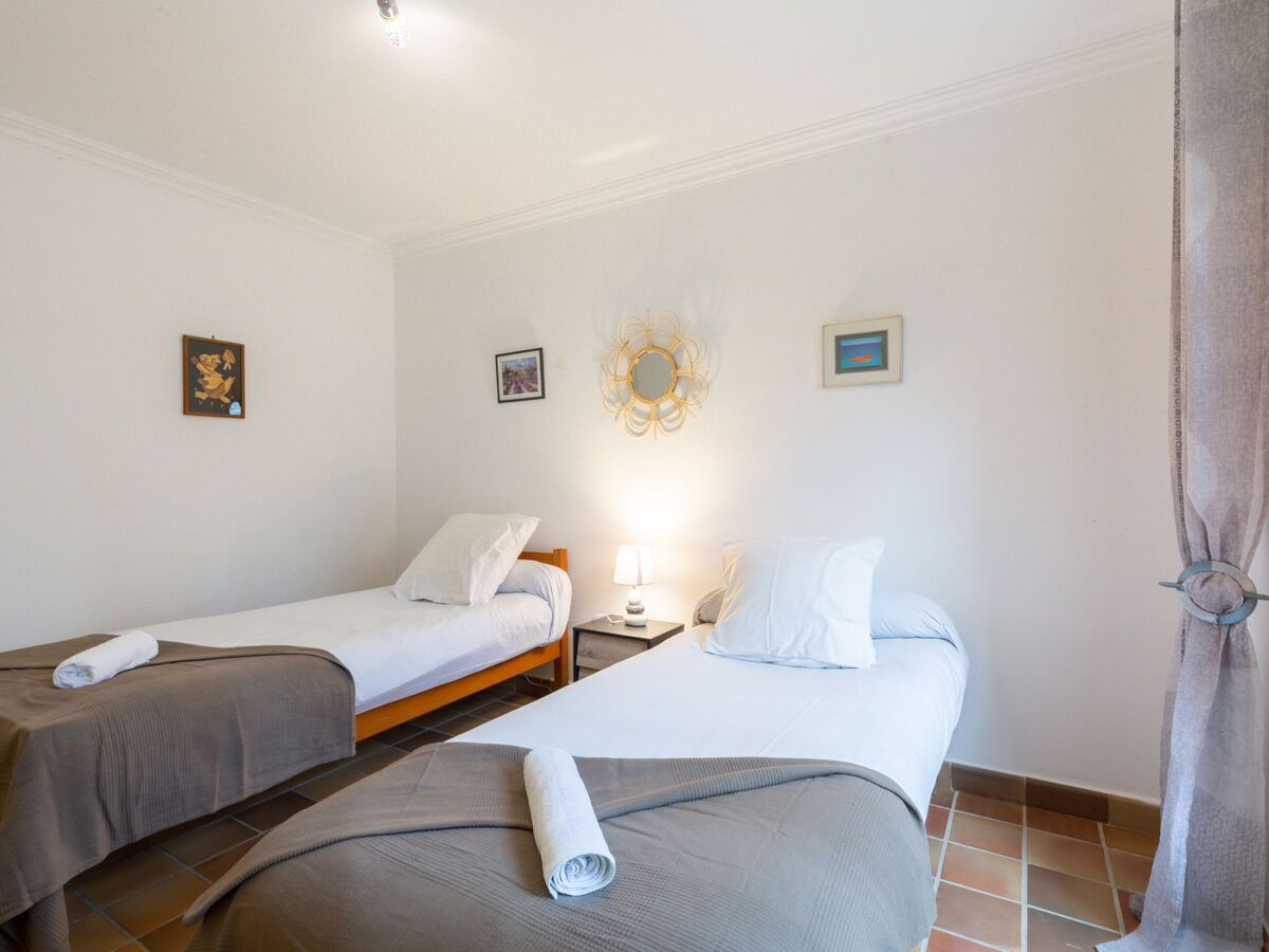Le Bouisset - Apt 4 chambres avec piscine à Saint Aygulf - Photo 14