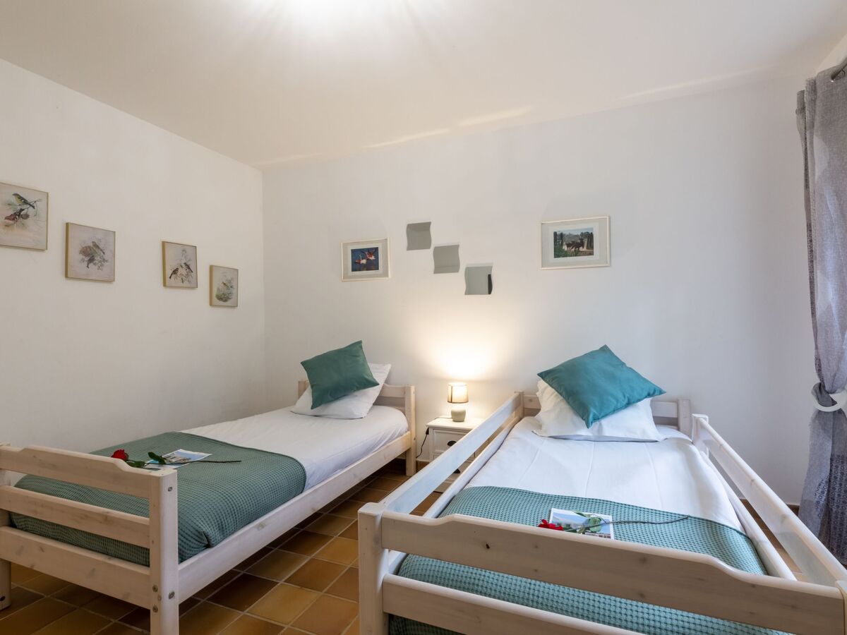 Le Bouisset - Apt 4 chambres avec piscine à Saint Aygulf - Photo 17