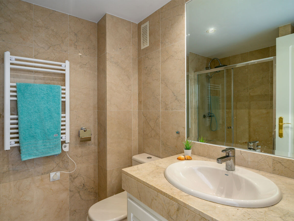 Senorio de Aloha, Marbella – Apt vue mer 80 m² - Photo 14