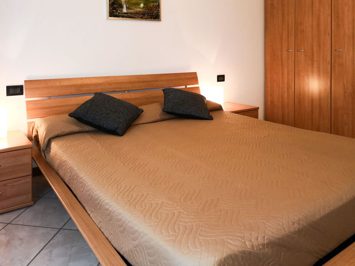 Apt 2 pièces La Casara A2 à Lazise, vue piscine - Photo 8