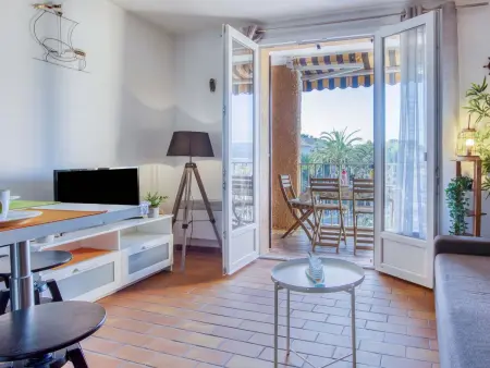 Studio vue mer avec terrasse à Saint-Cyr-sur-Mer La Madrague : photo 6