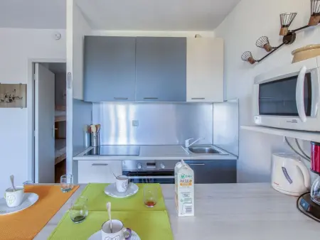 Studio vue mer avec terrasse à Saint-Cyr-sur-Mer La Madrague : photo 11