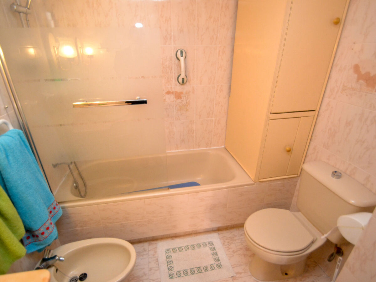 Appartement Albeniz La Pineda, 300 m de la mer - Photo 11