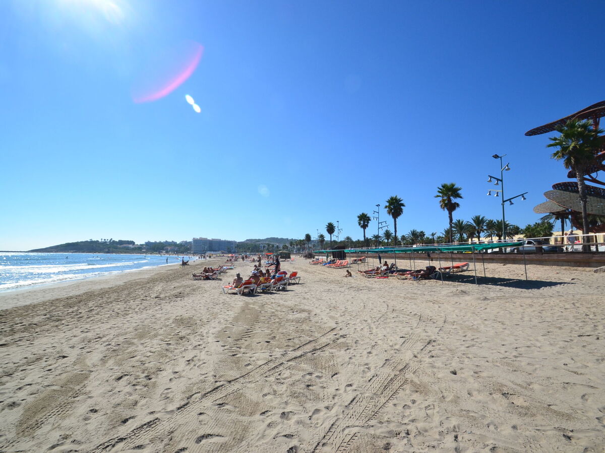 Appartement Albeniz La Pineda, 300 m de la mer - Photo 24