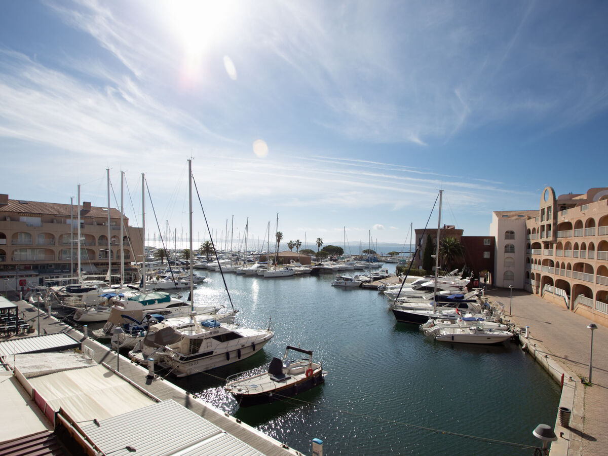 Apt 2 pièces Port de La Gavine, vue mer à Hyères - Photo 2