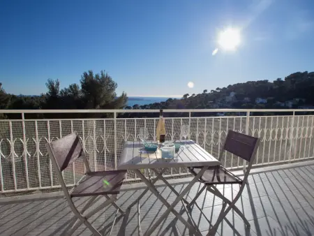 Apt 4 pièces à Hyères, vue mer et îles d'Or : photo 3