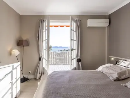 Apt 4 pièces à Hyères, vue mer et îles d'Or : photo 23