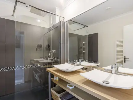 Apt 4 pièces à Hyères, vue mer et îles d'Or : photo 35
