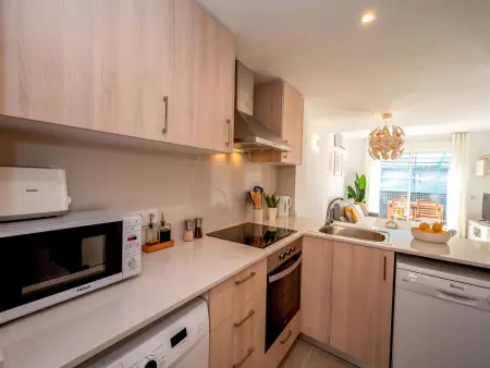 Sakura, appartement moderne 110 m de la mer : photo 4