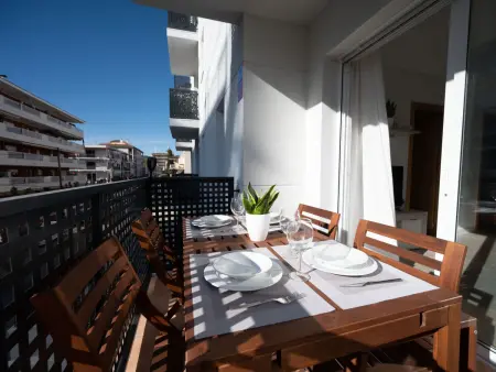 Sakura, appartement moderne 110 m de la mer : photo 29
