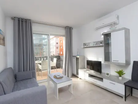 Karma - Appartement moderne 62 m² avec vue port : photo 3