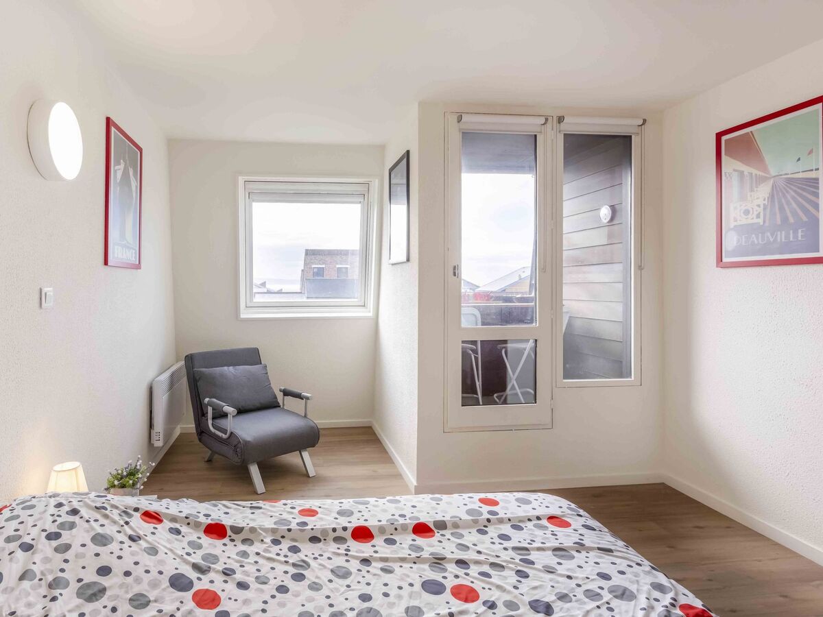 Les Marinas : studio vue port à Deauville, balcon ouest - Photo 10
