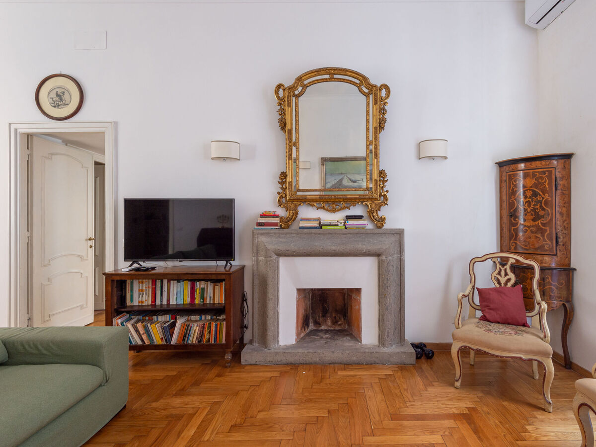Appartement Virgilio, 100 m² dans le quartier Campo dei Fiori - Photo 2