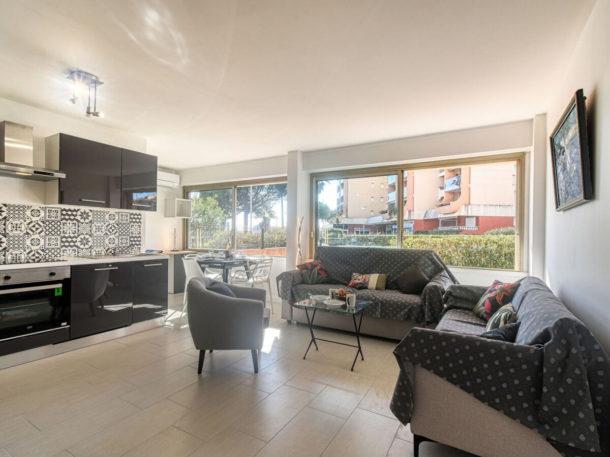 Appartement Le Méditerranée, 40 m de la mer à Fréjus - Photo 1