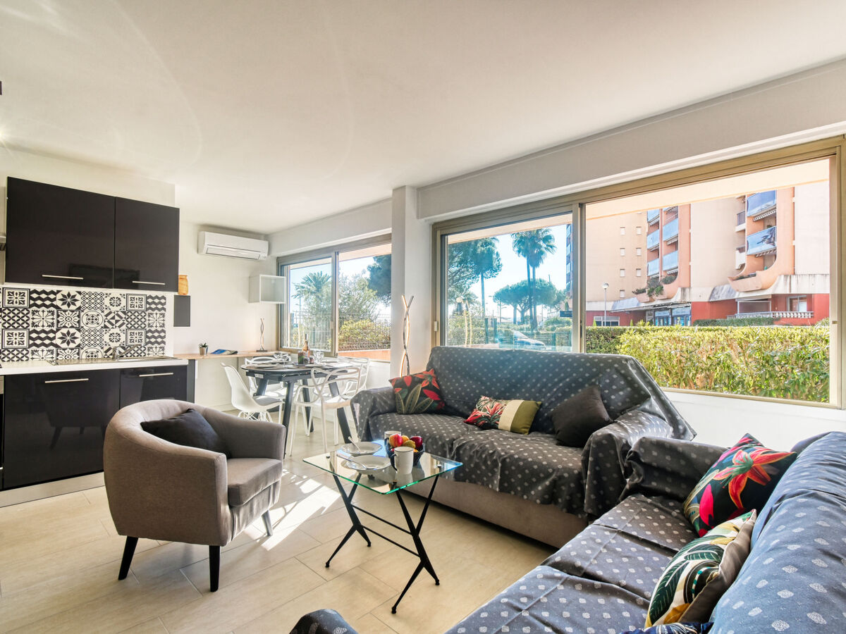 Appartement Le Méditerranée, 40 m de la mer à Fréjus - Photo 9