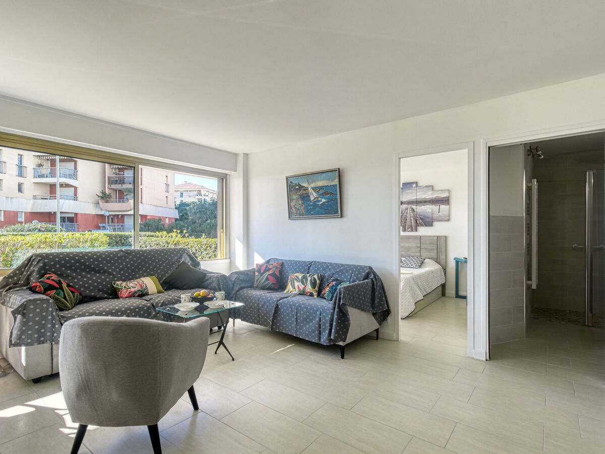 Appartement Le Méditerranée, 40 m de la mer à Fréjus - Photo 10