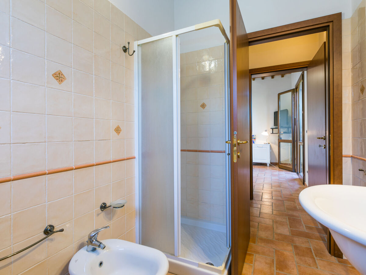 Appartement Lavender à Pomaia avec jardin et piscine - Photo 17
