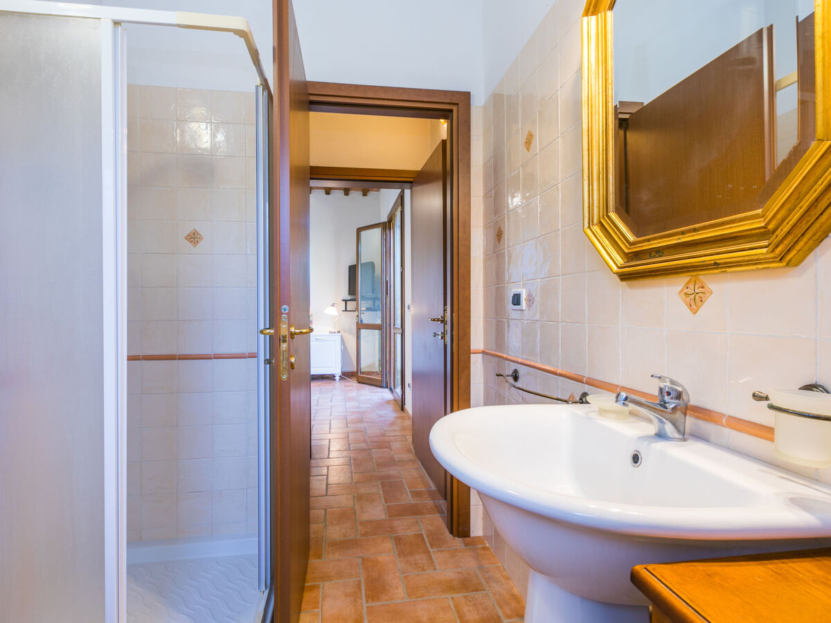 Appartement Lavender à Pomaia avec jardin et piscine - Photo 18