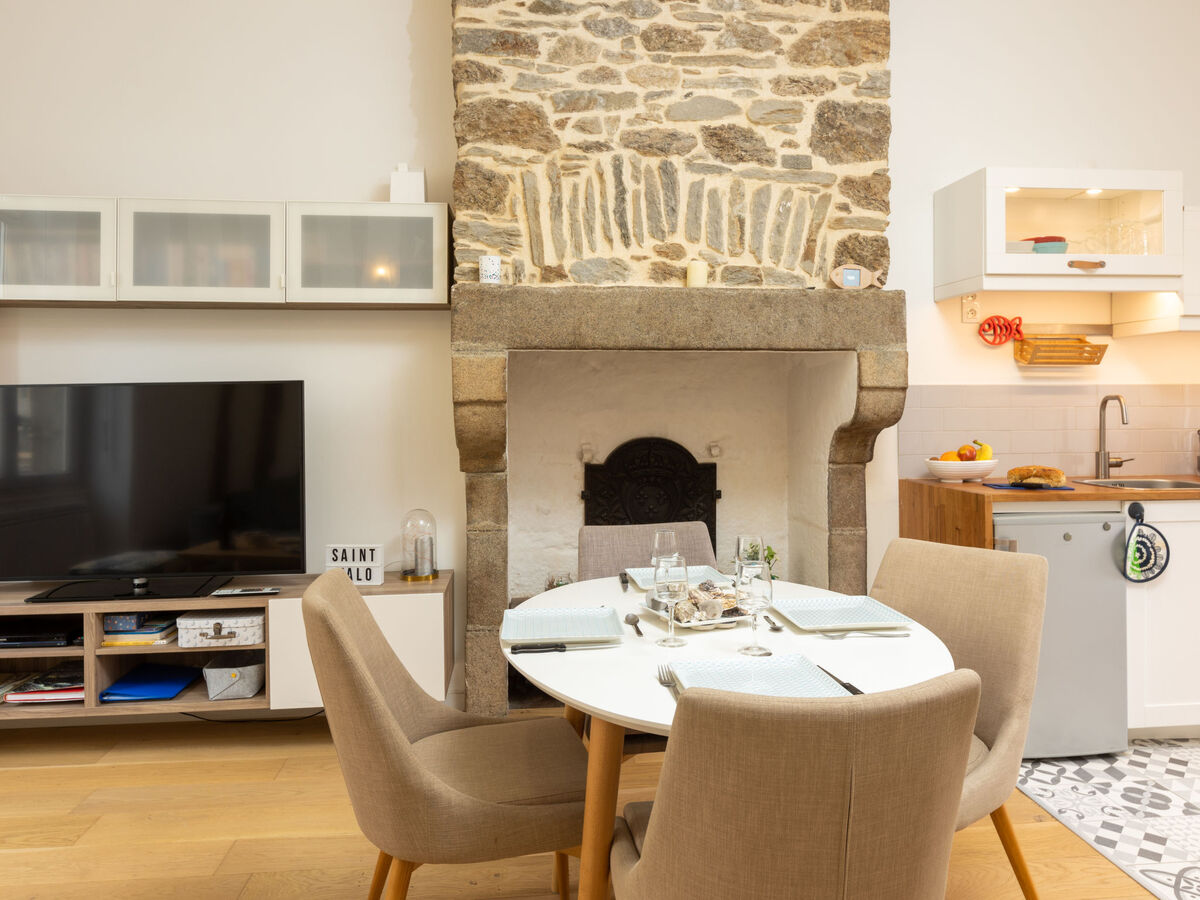 Le Clemenceau - Apt 2 pièces rénové à 300m de la mer - Photo 10