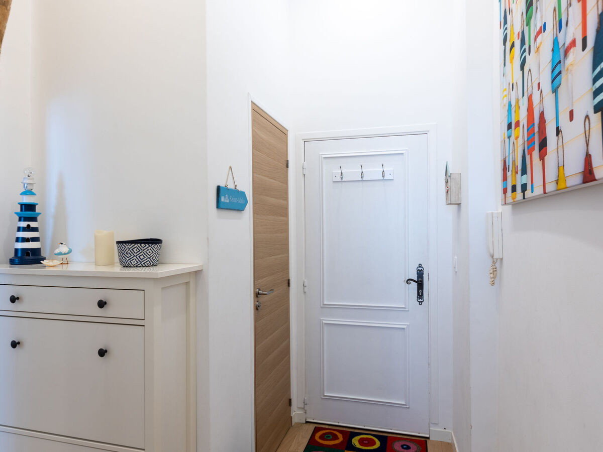 Le Clemenceau - Apt 2 pièces rénové à 300m de la mer - Photo 17