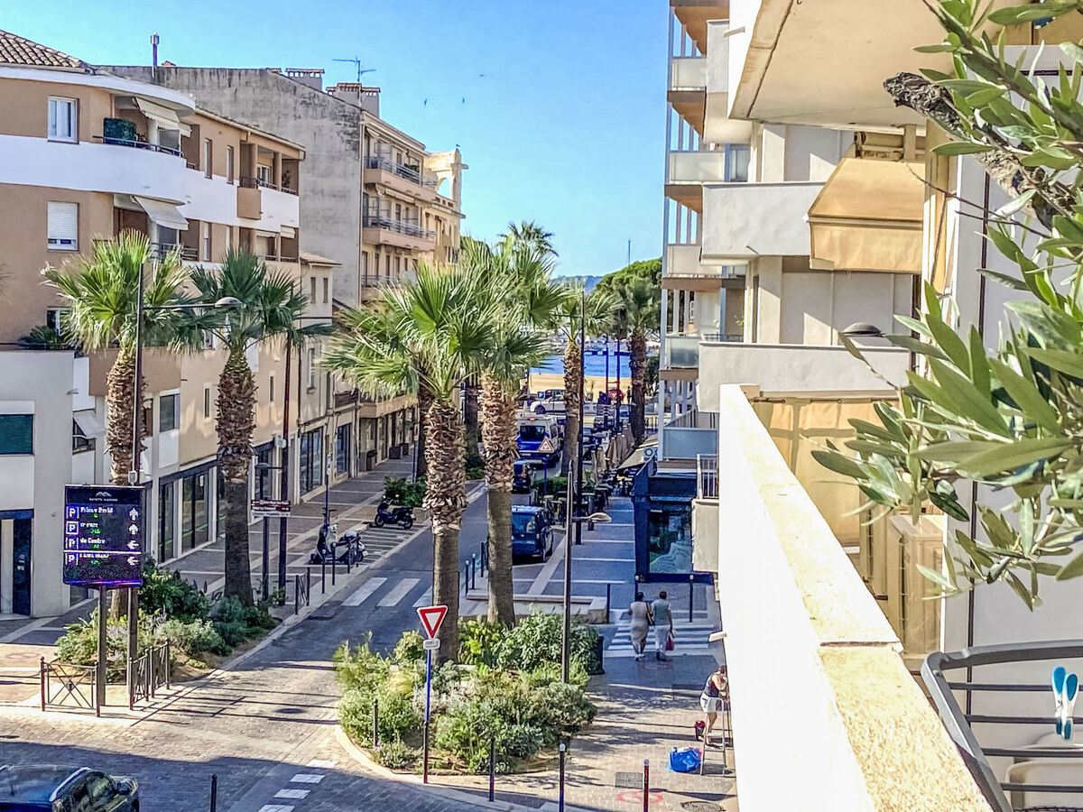 Apt Le Préconil - 2 chambres, balcon vue mer à Sainte-Maxime - Photo 1